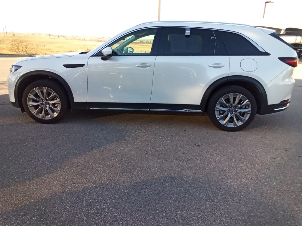 2024 Mazda CX-90
