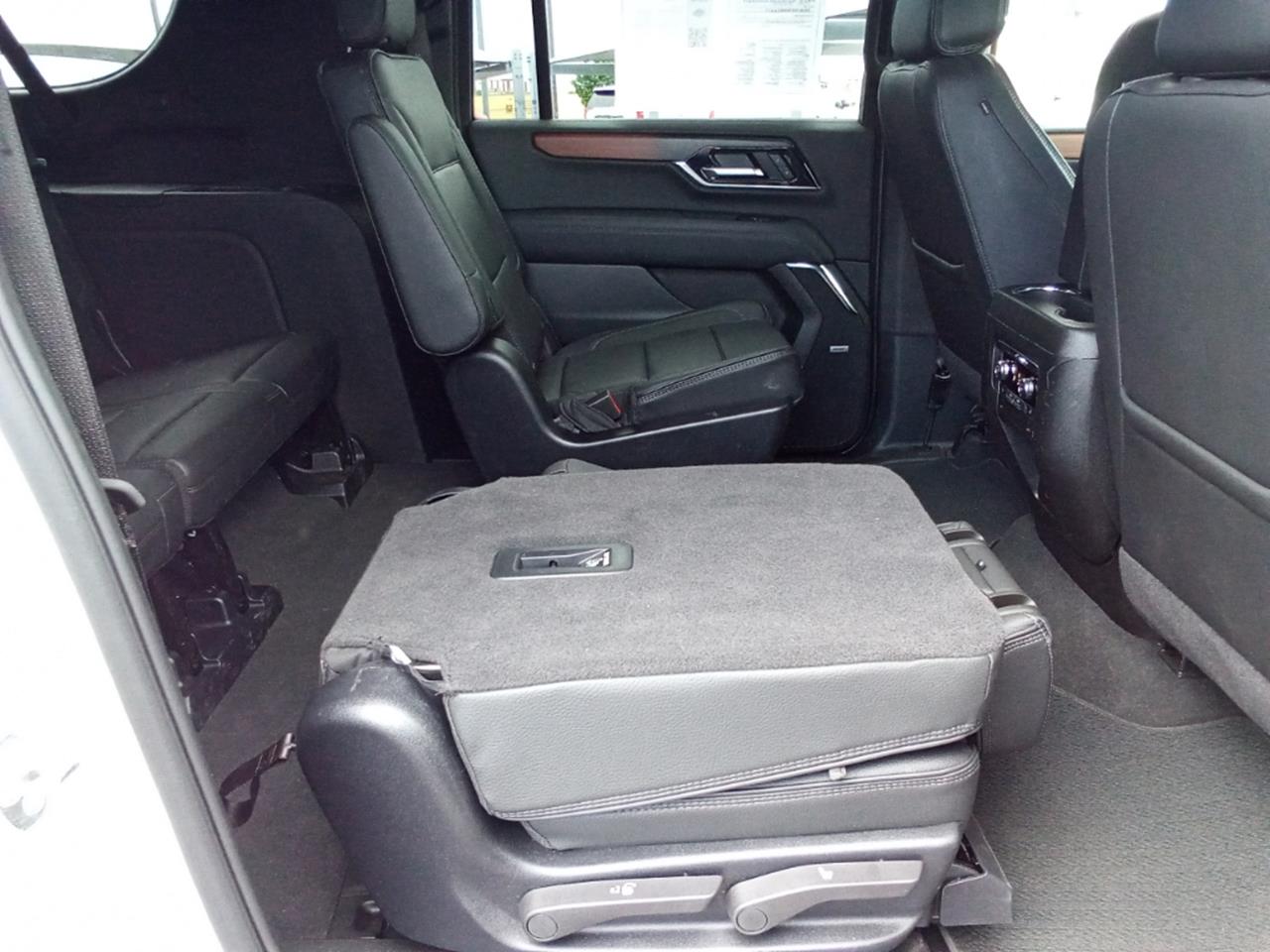 2025 GMC Yukon XL