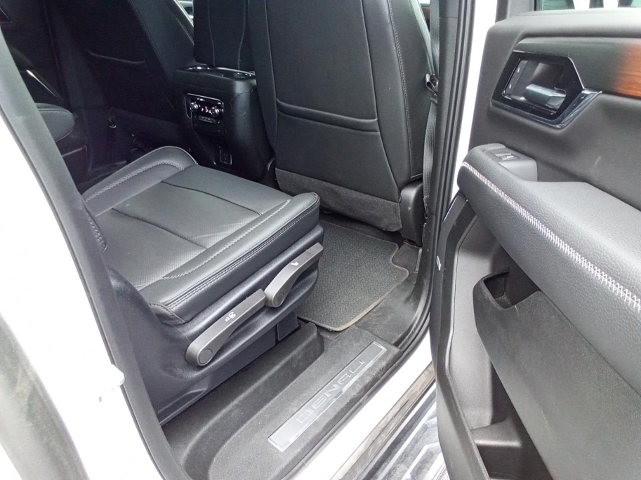 2025 GMC Yukon XL