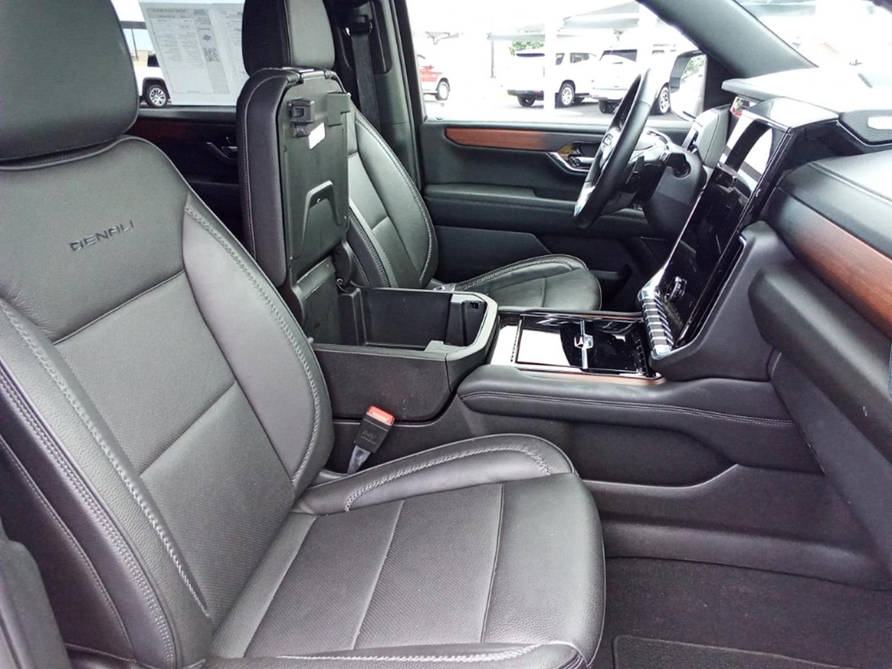 2025 GMC Yukon XL