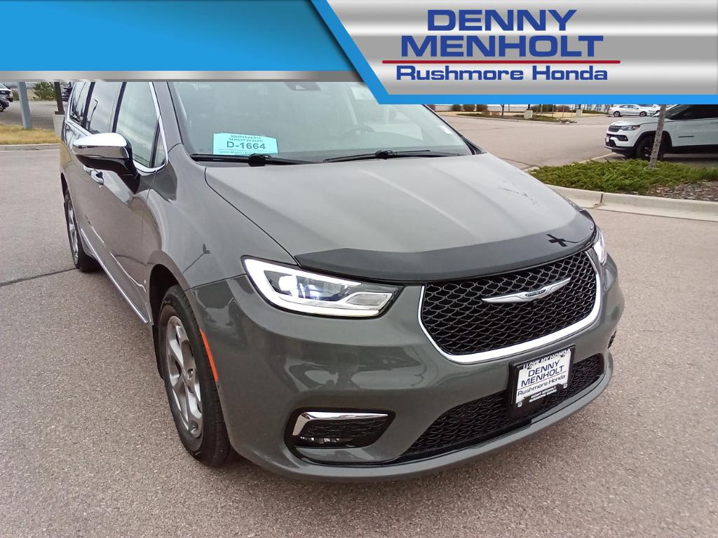 Used 2023 Chrysler Pacifica Limited Vans