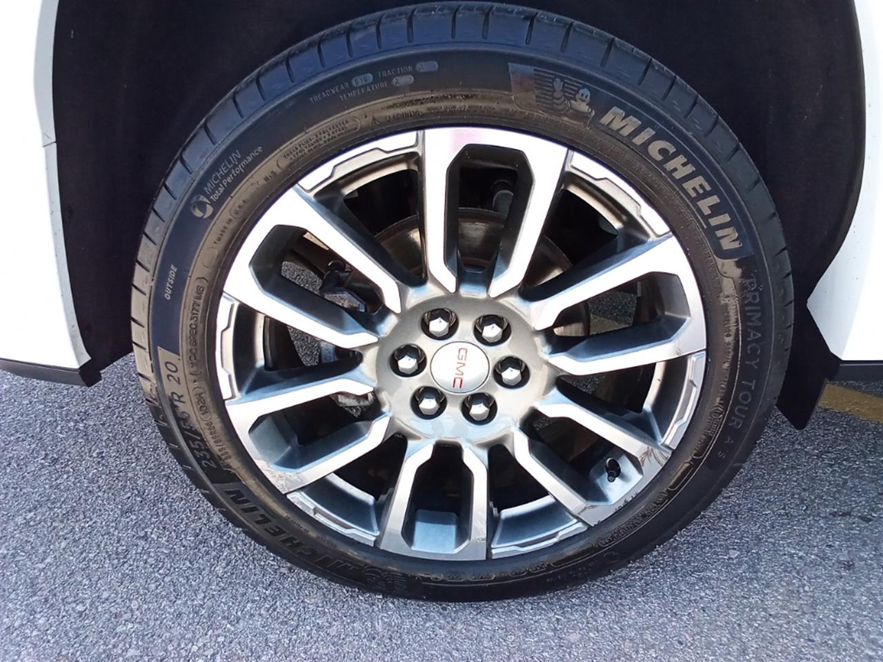 2023 GMC Acadia