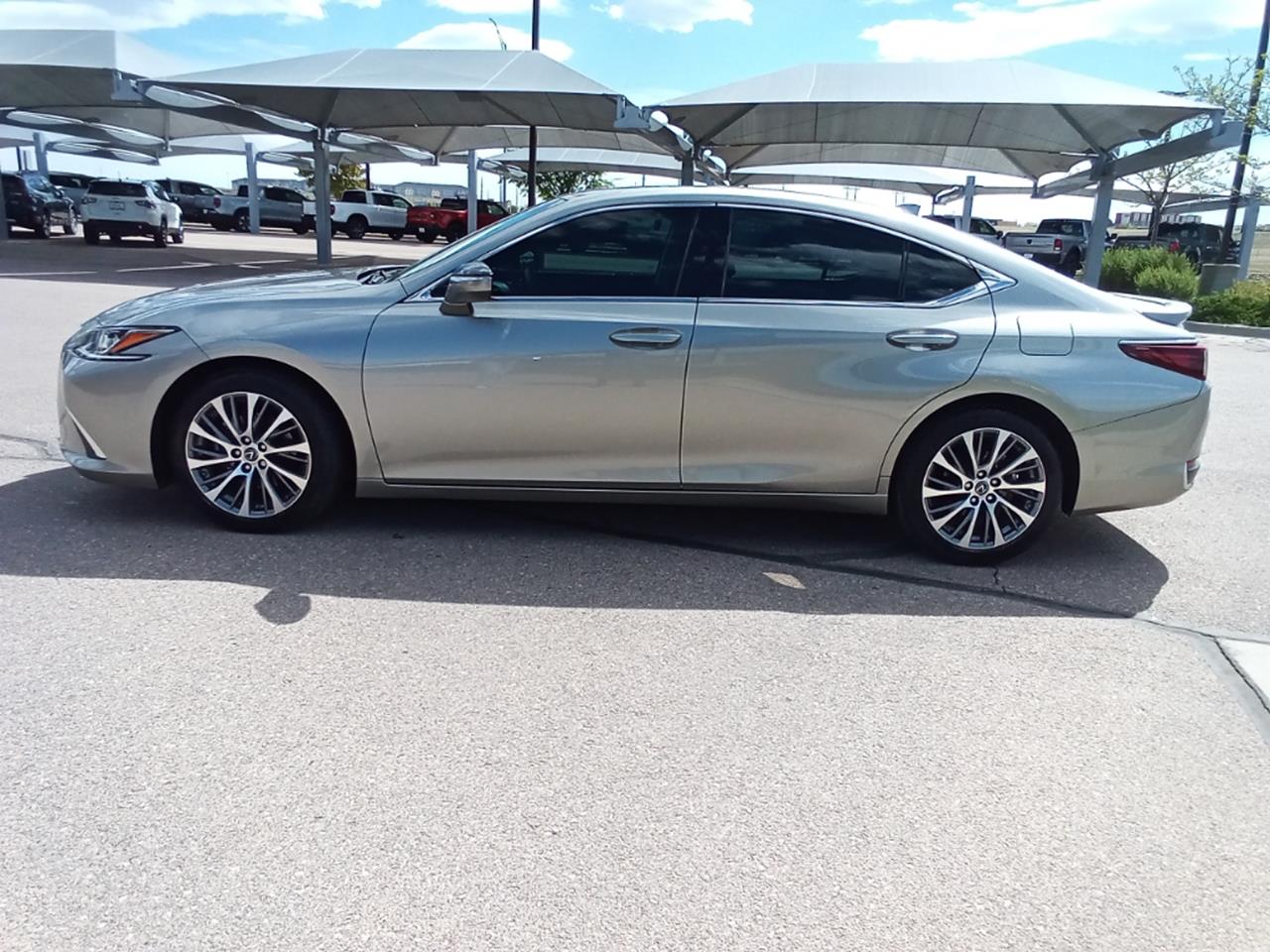 2021 Lexus ES 300h