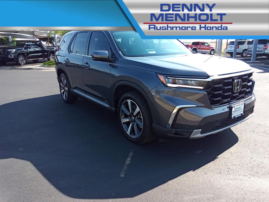Used 2025 Honda Pilot Touring SUVs