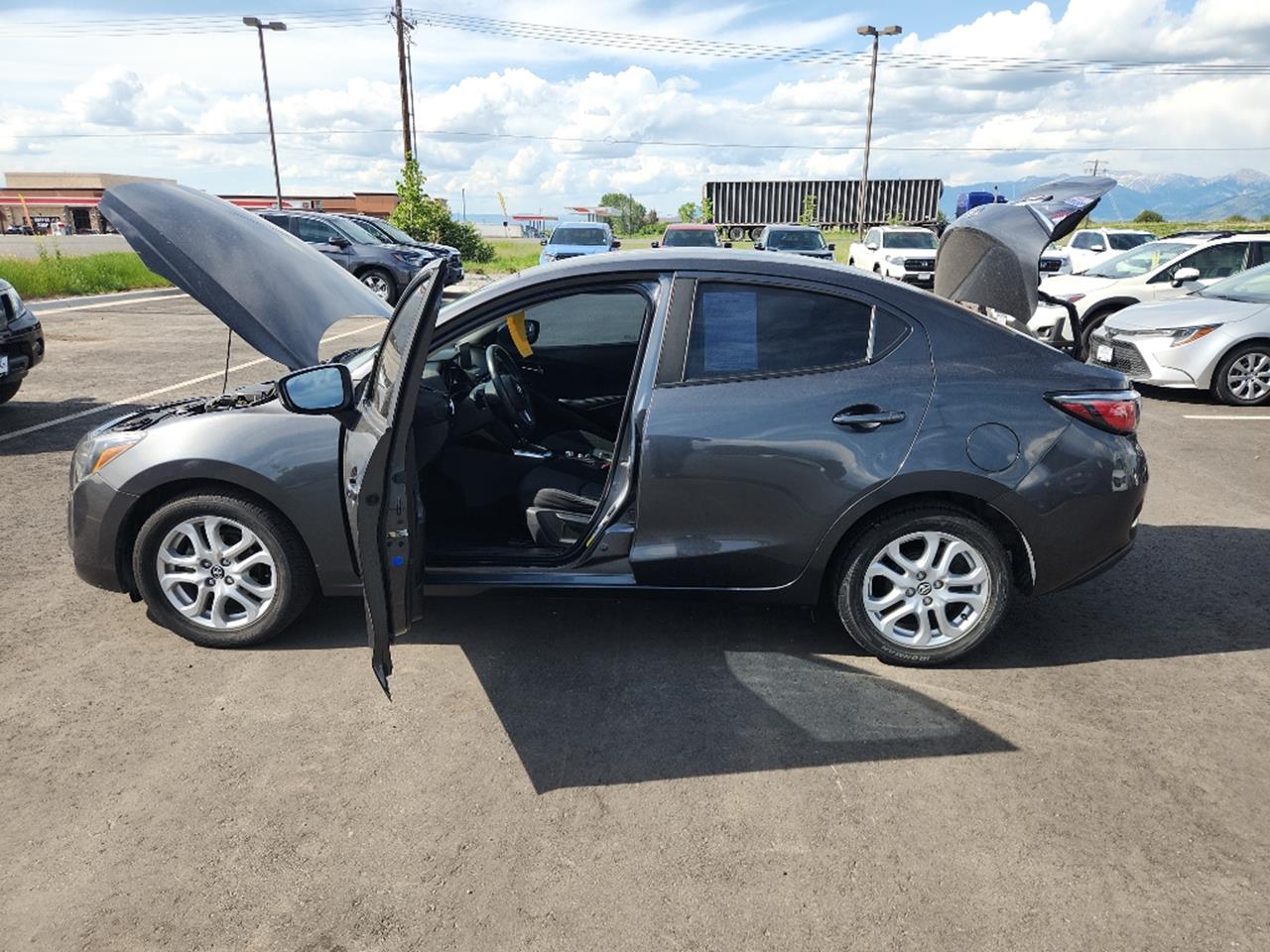 2017 Toyota Yaris iA