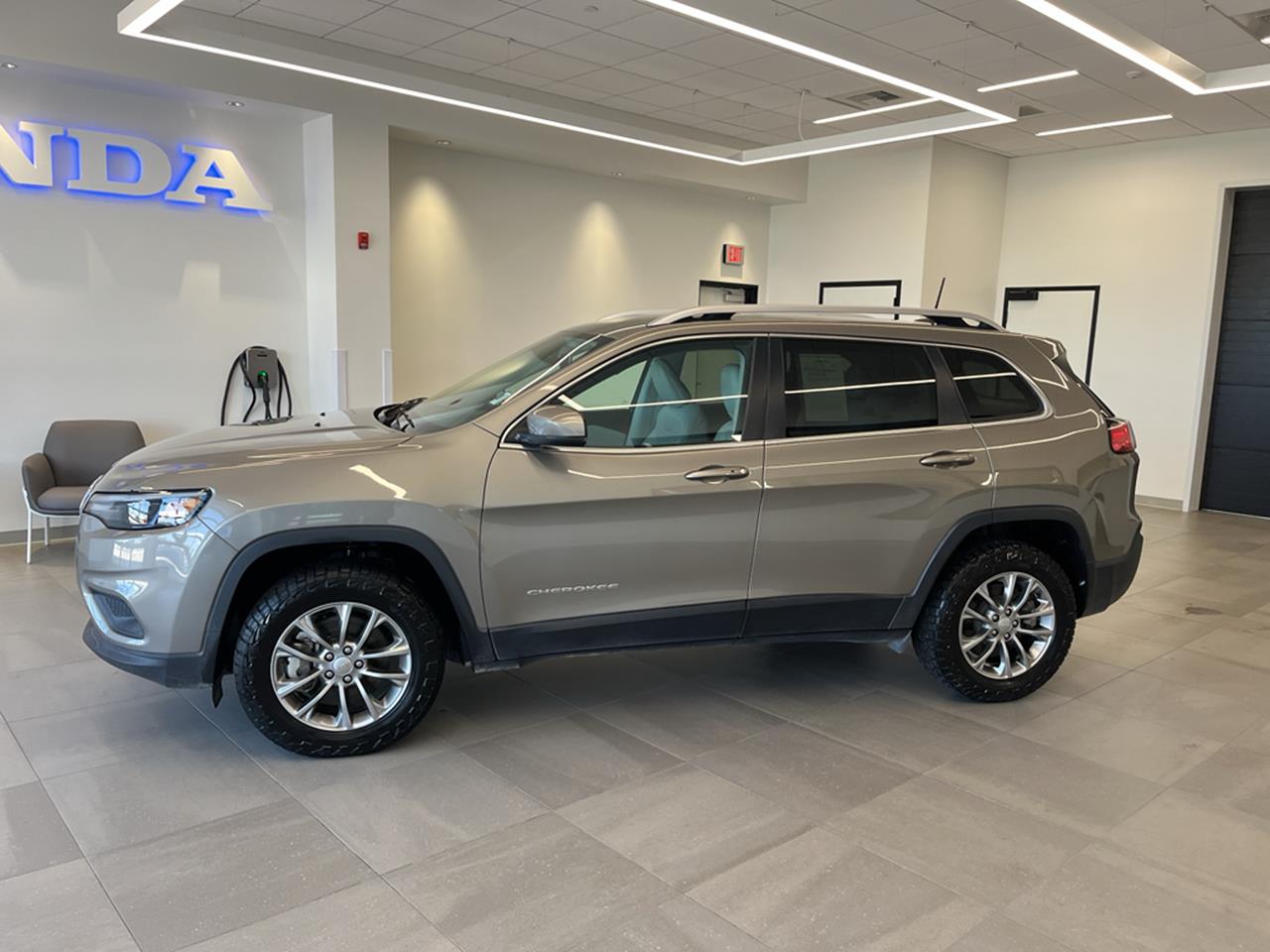 2020 Jeep Cherokee