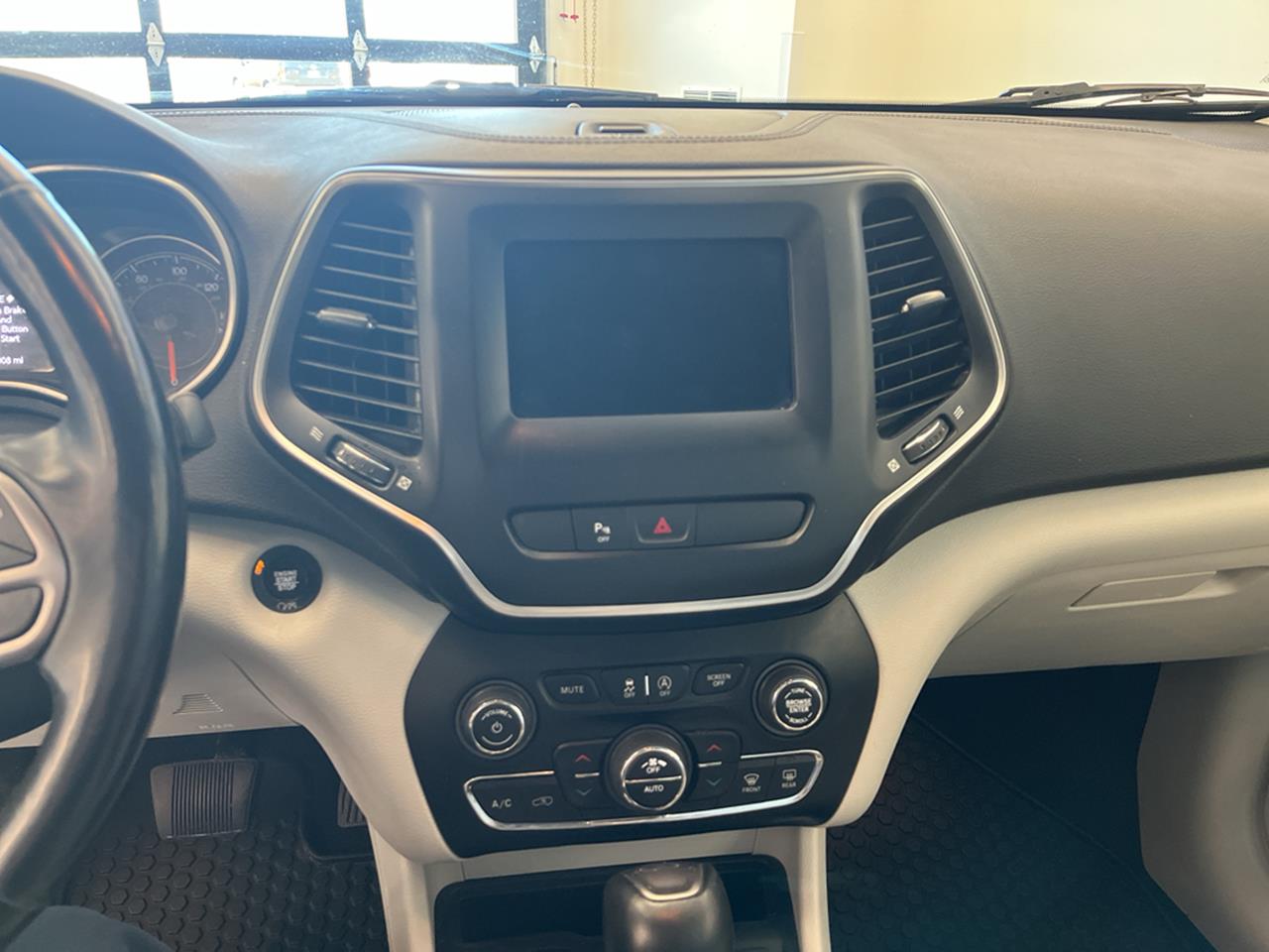 2020 Jeep Cherokee