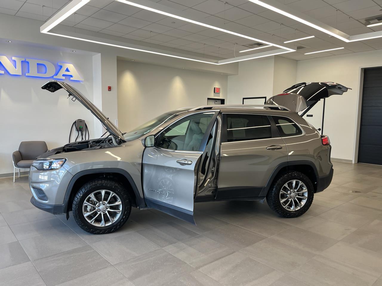 2020 Jeep Cherokee