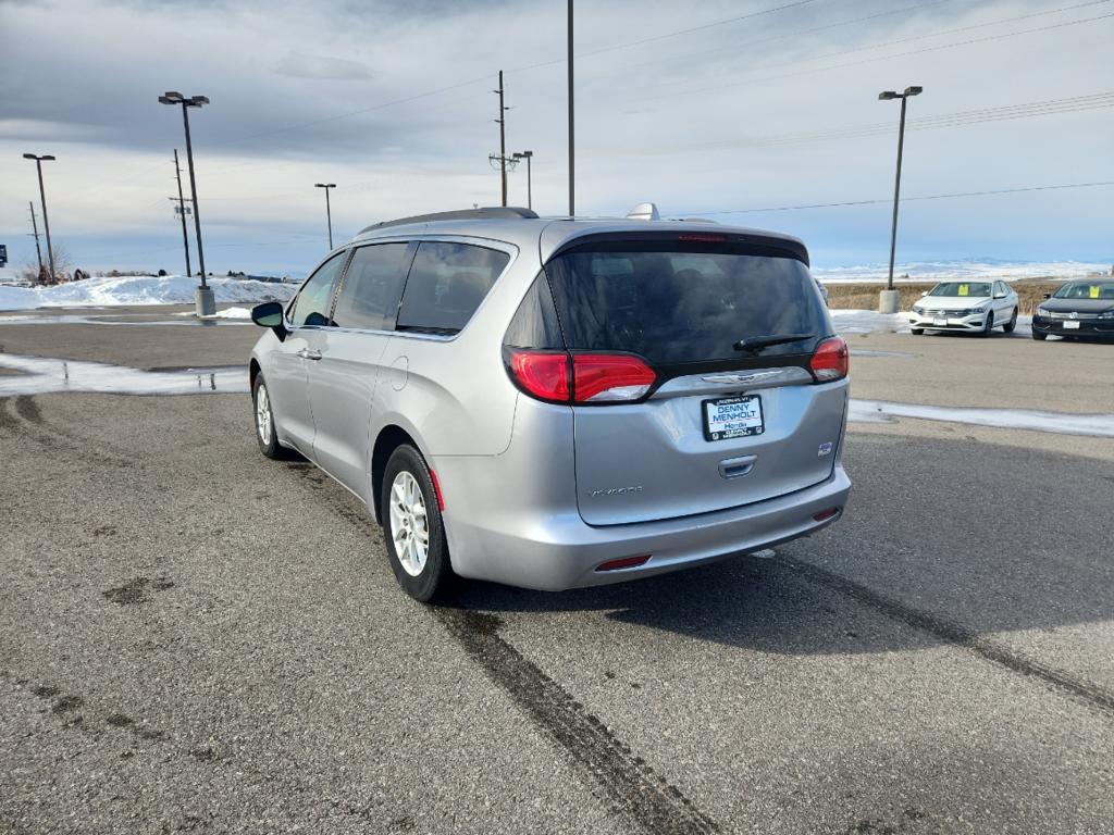 2020 Chrysler Voyager