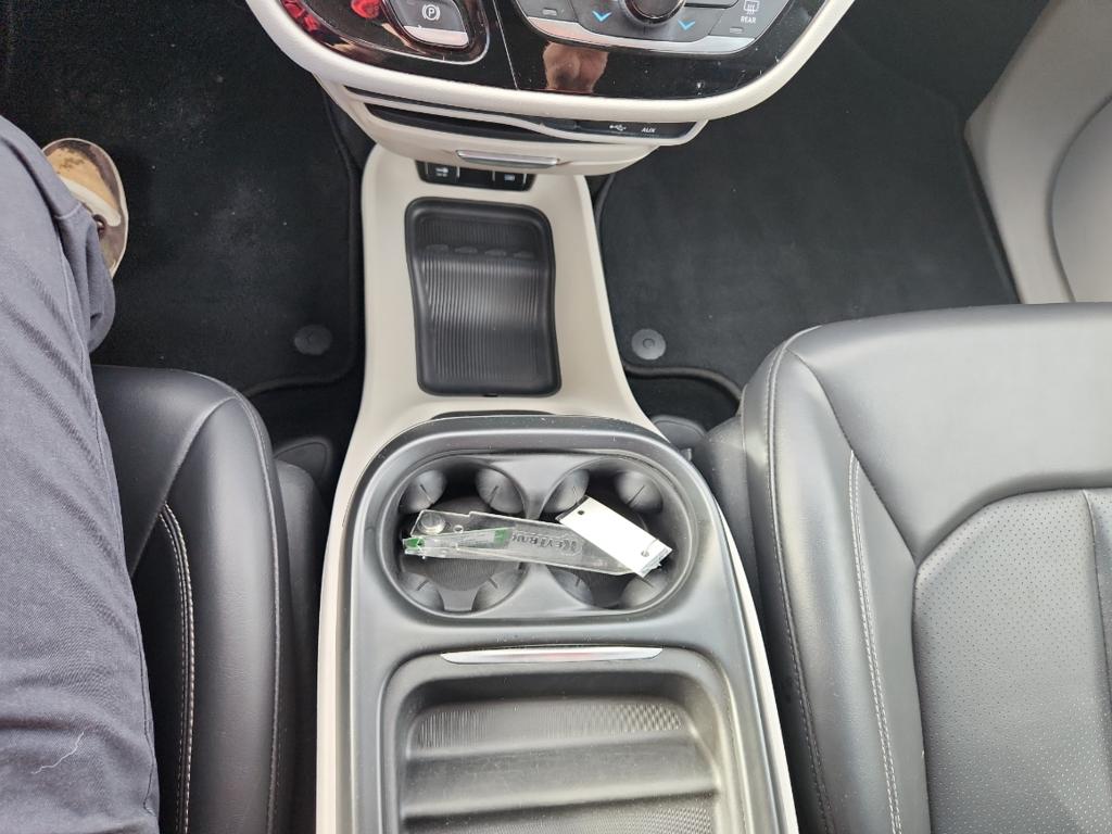 2020 Chrysler Voyager