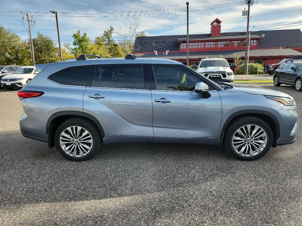 2022 Toyota Highlander Hybrid