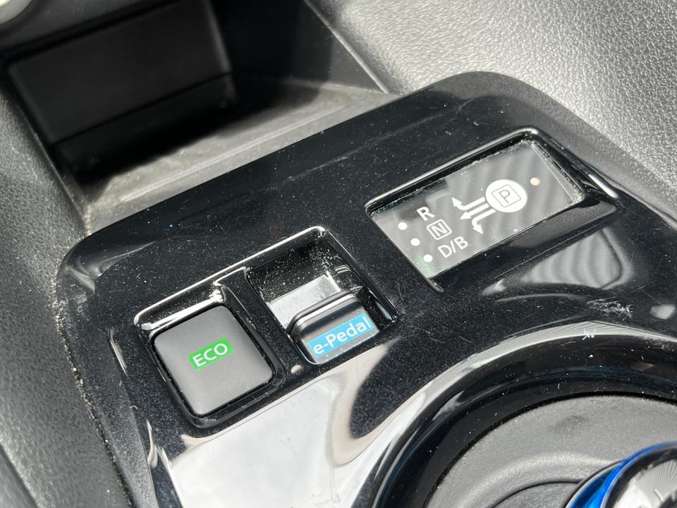 2022 Nissan LEAF