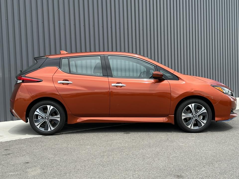 2022 Nissan LEAF