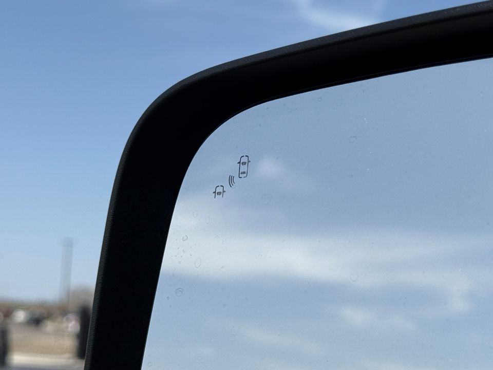 2023 Nissan Titan