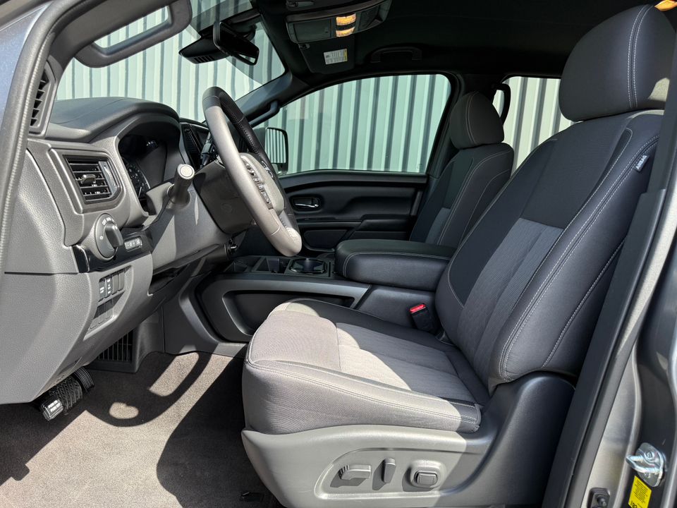 2023 Nissan Titan
