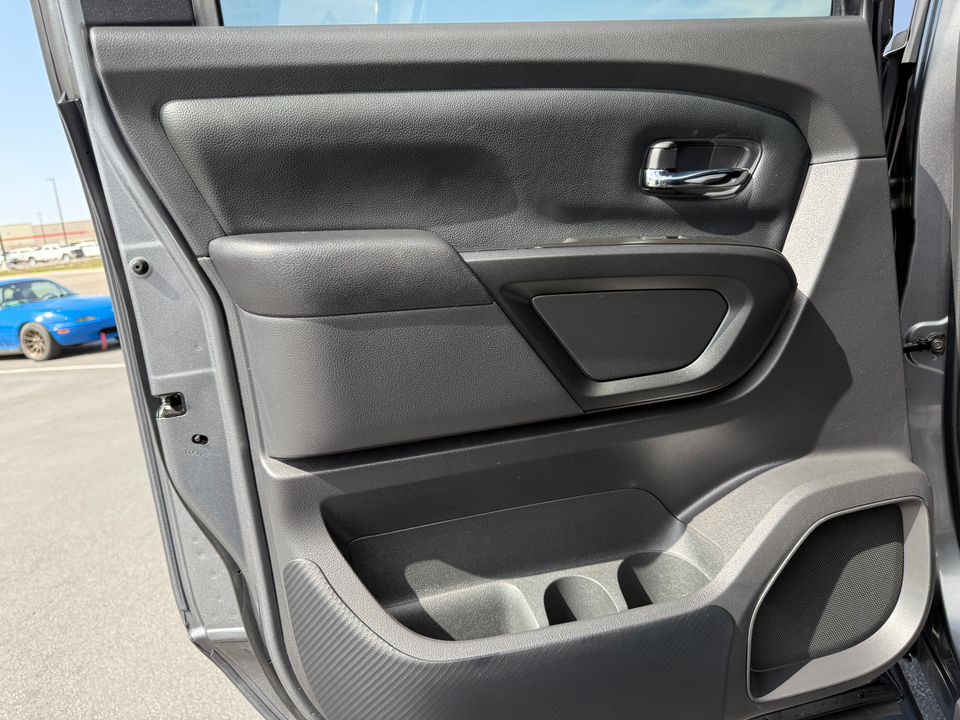 2023 Nissan Titan