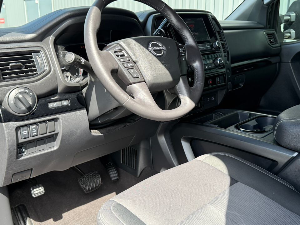 2023 Nissan Titan