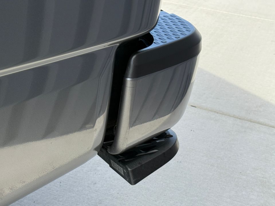 2023 Nissan Titan
