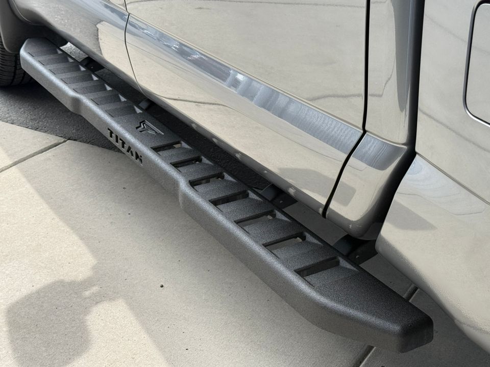 2023 Nissan Titan