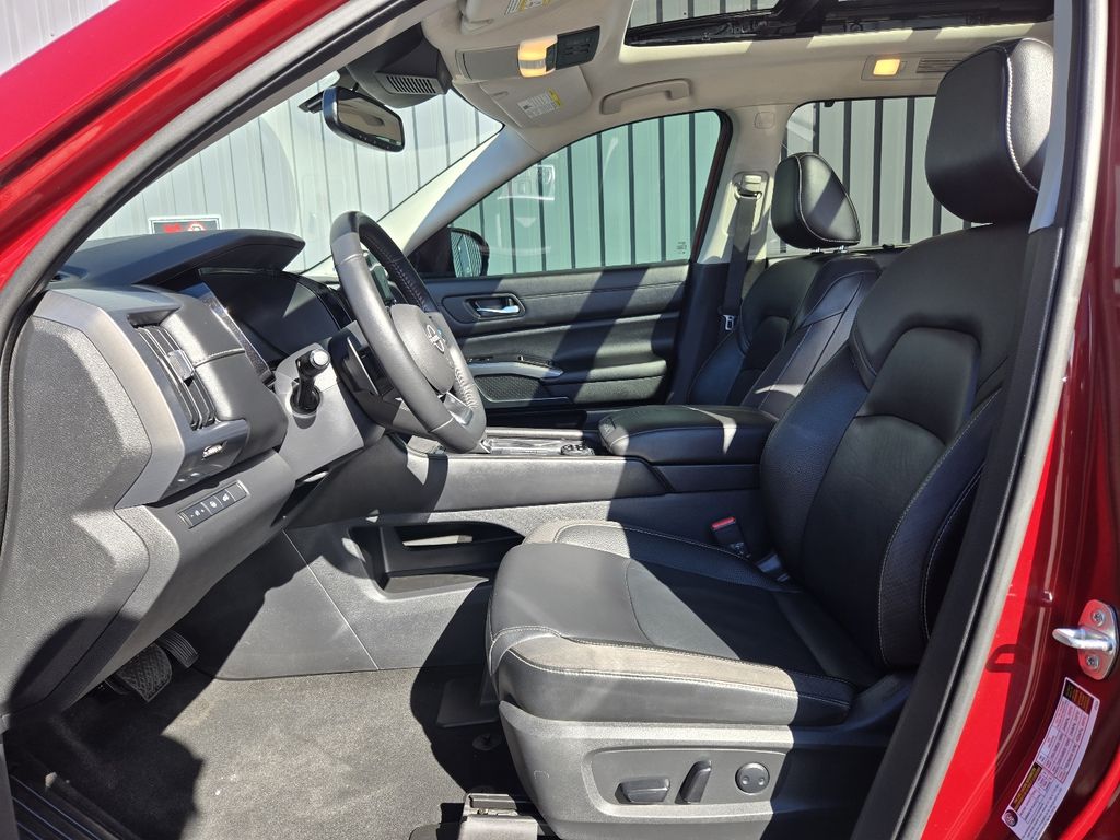 2022 Nissan Pathfinder