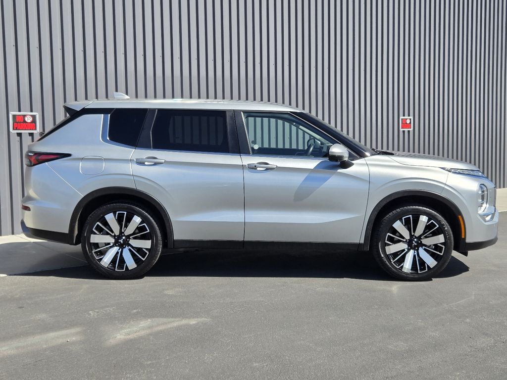 2025 Mitsubishi Outlander