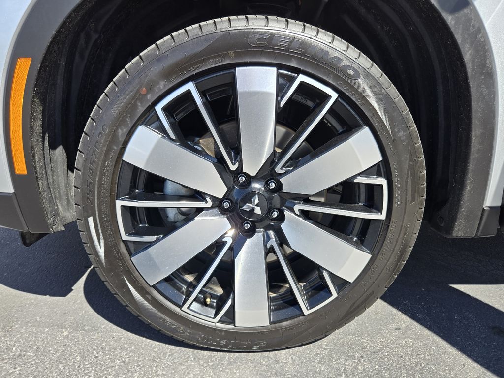 2025 Mitsubishi Outlander