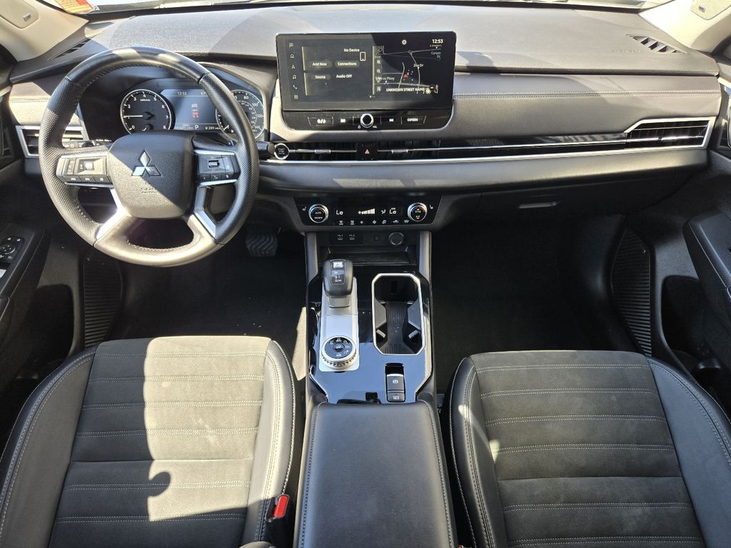 2025 Mitsubishi Outlander