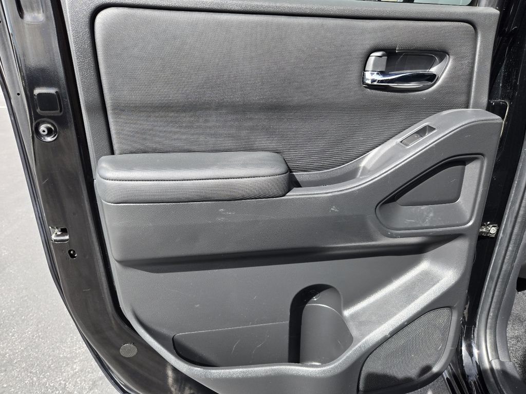 2023 Nissan Frontier