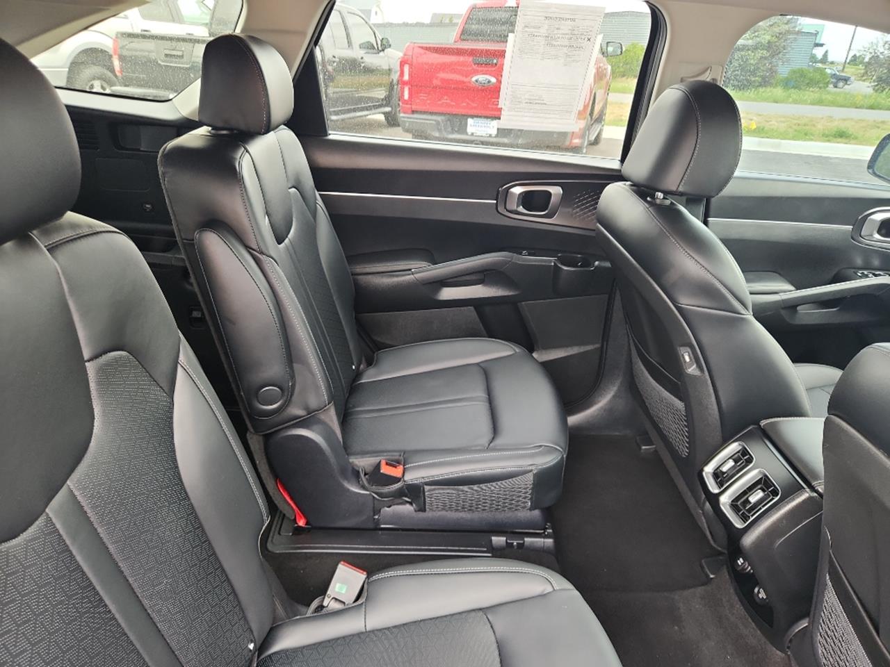 2023 Kia Sorento Hybrid