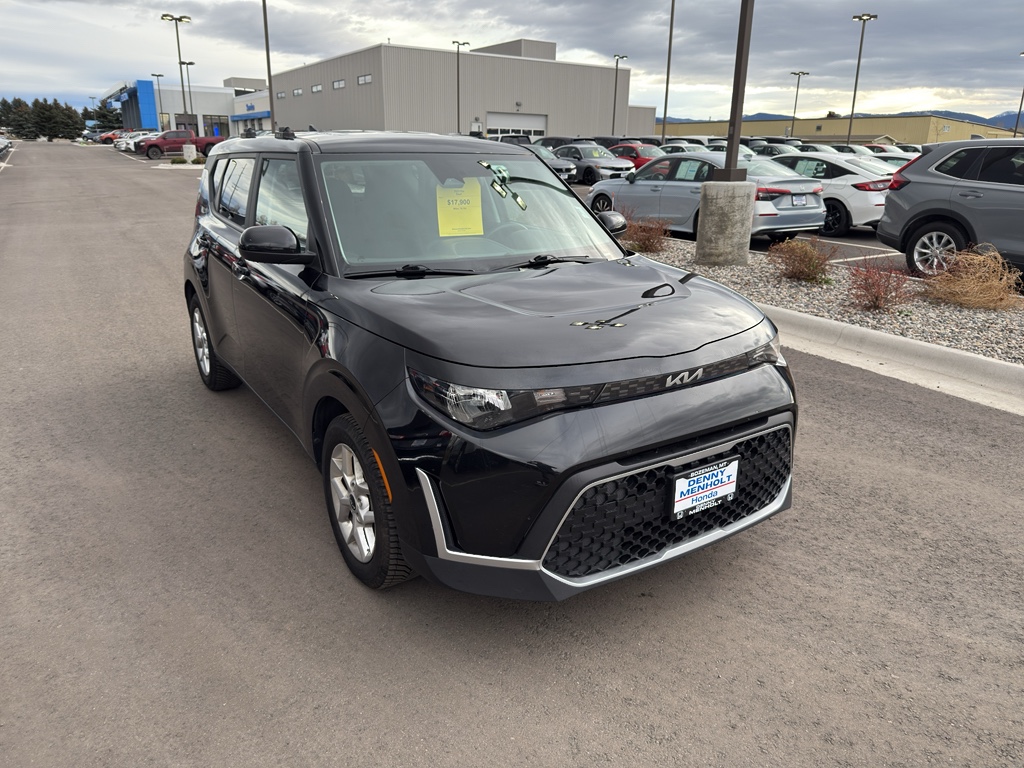 Used 2023 Kia Soul LX Cars