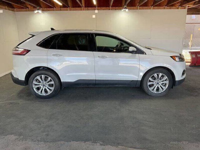 2022 Ford Edge