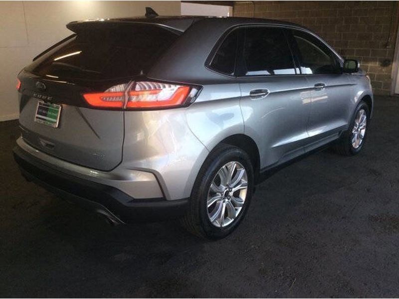 2023 Ford Edge