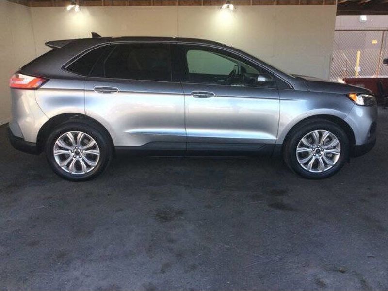 2023 Ford Edge