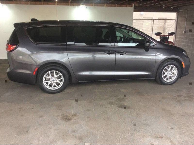 2023 Chrysler Pacifica
