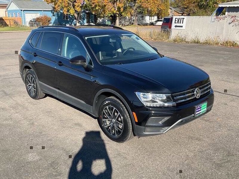 Used 2021 Volkswagen Tiguan SE SUVs