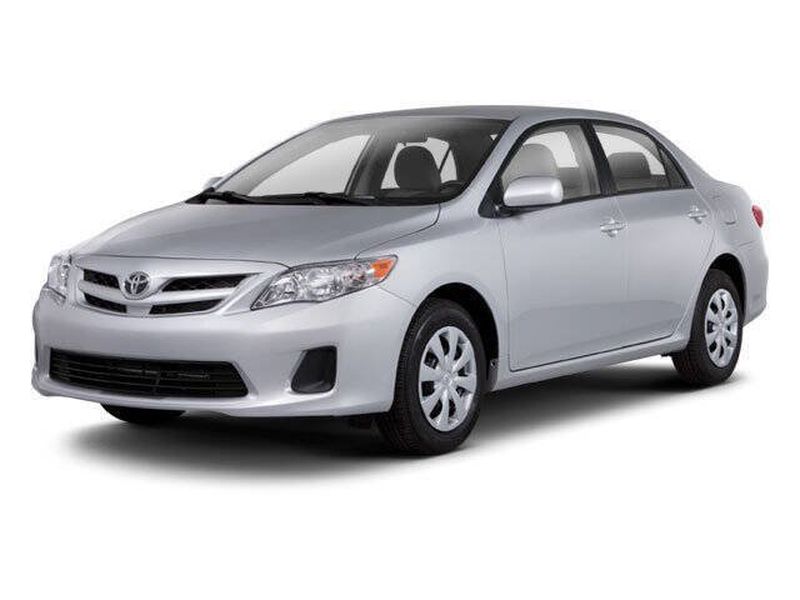 Used 2013 Toyota Corolla LE Cars