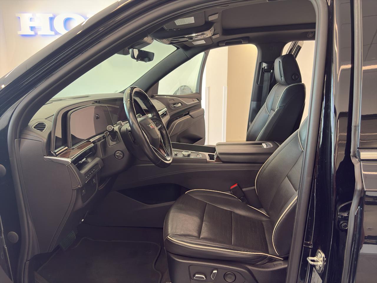 2023 Cadillac Escalade ESV