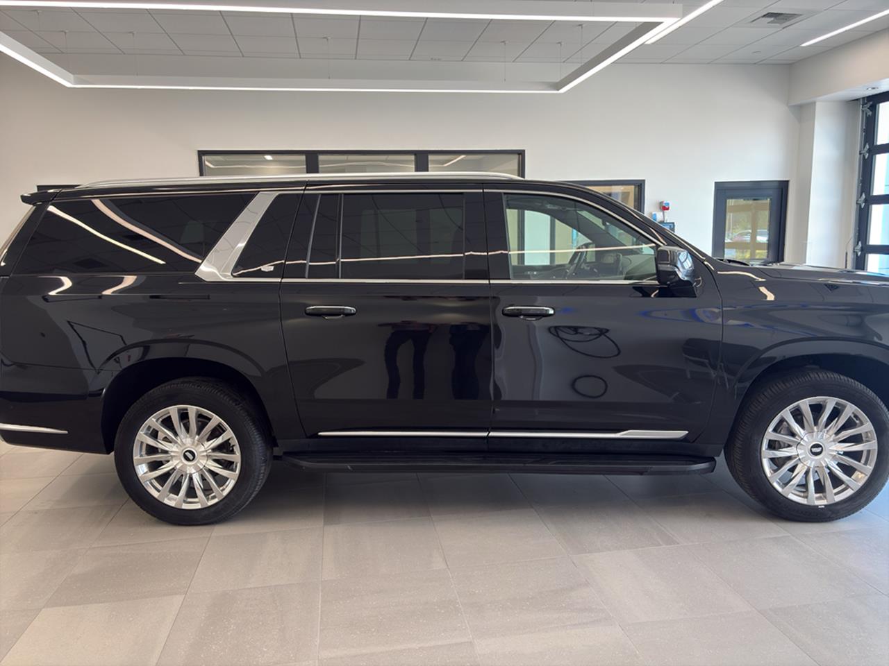 2023 Cadillac Escalade ESV