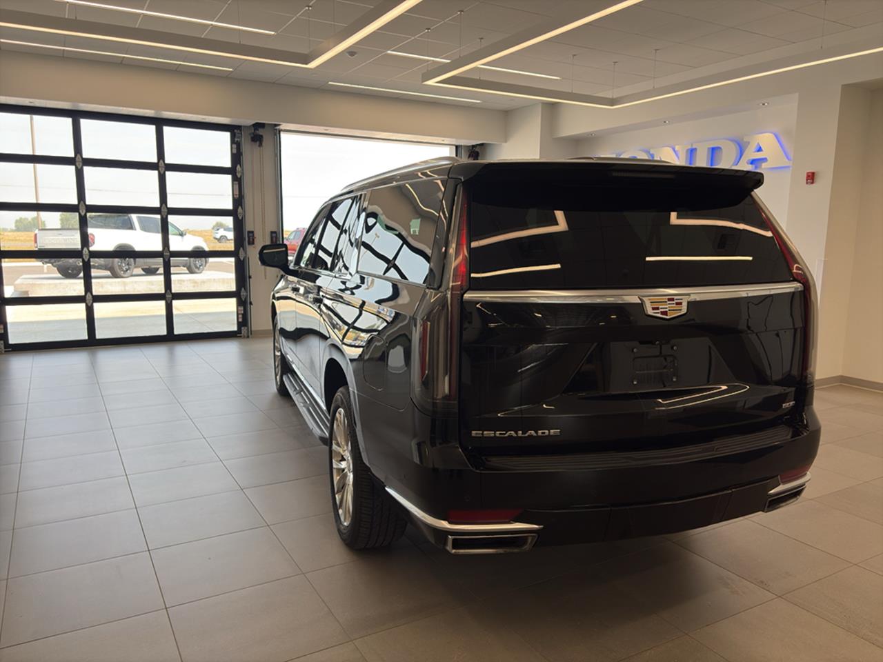 2023 Cadillac Escalade ESV