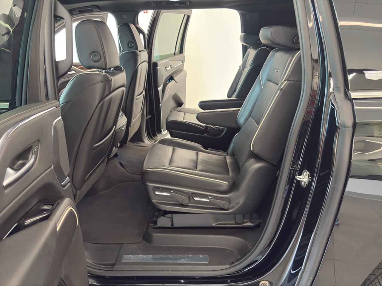 2023 Cadillac Escalade ESV