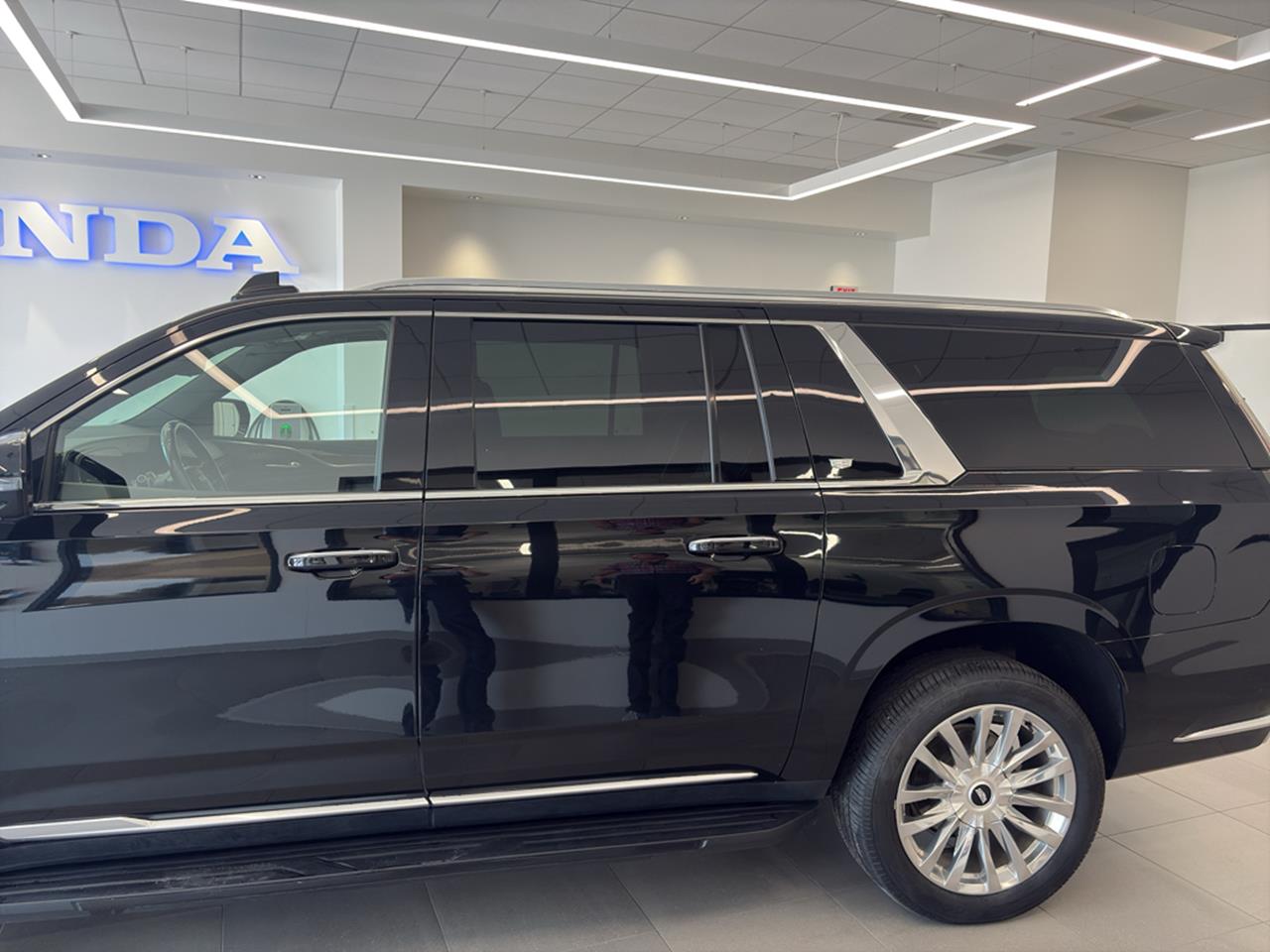 2023 Cadillac Escalade ESV
