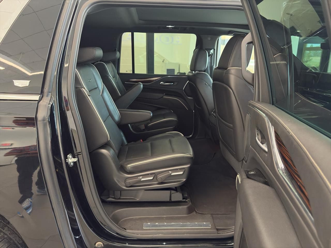 2023 Cadillac Escalade ESV