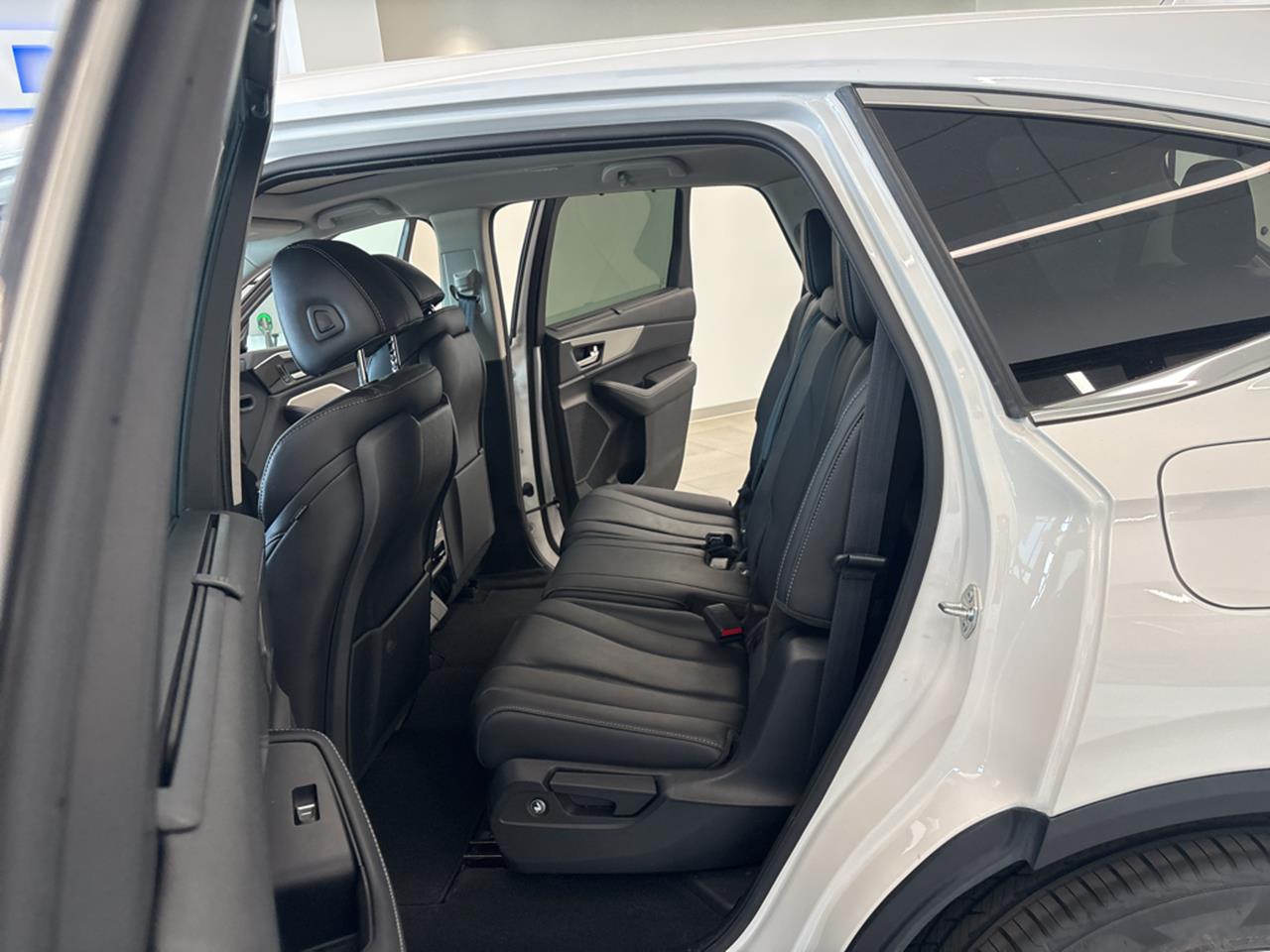 2024 Acura MDX