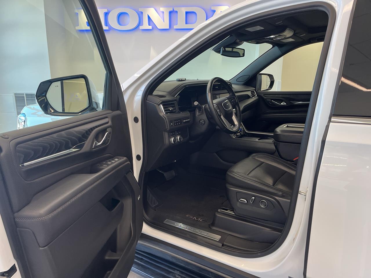 2024 GMC Yukon