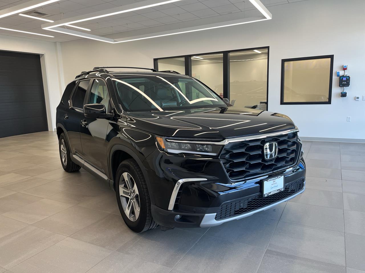 Used 2025 Honda Pilot EX-L SUVs
