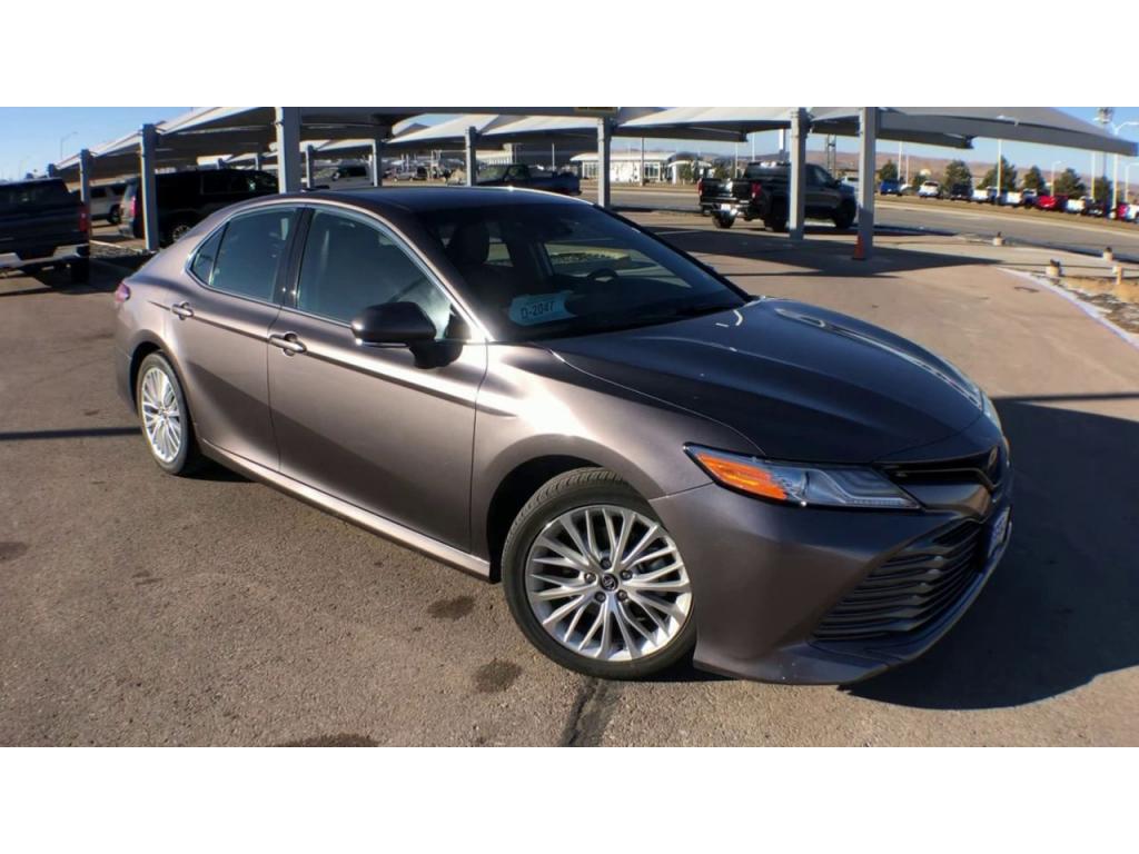 Used 2020 Toyota Camry XLE Car