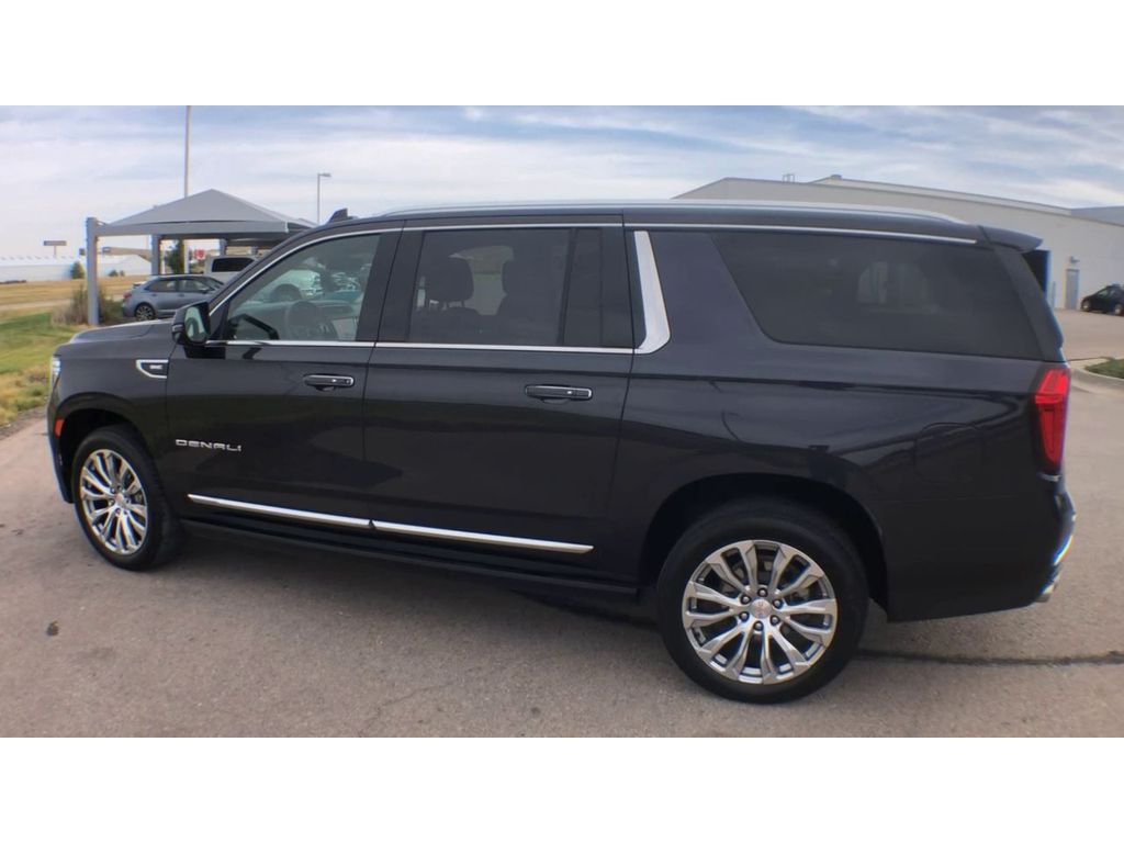 2023 GMC Yukon XL