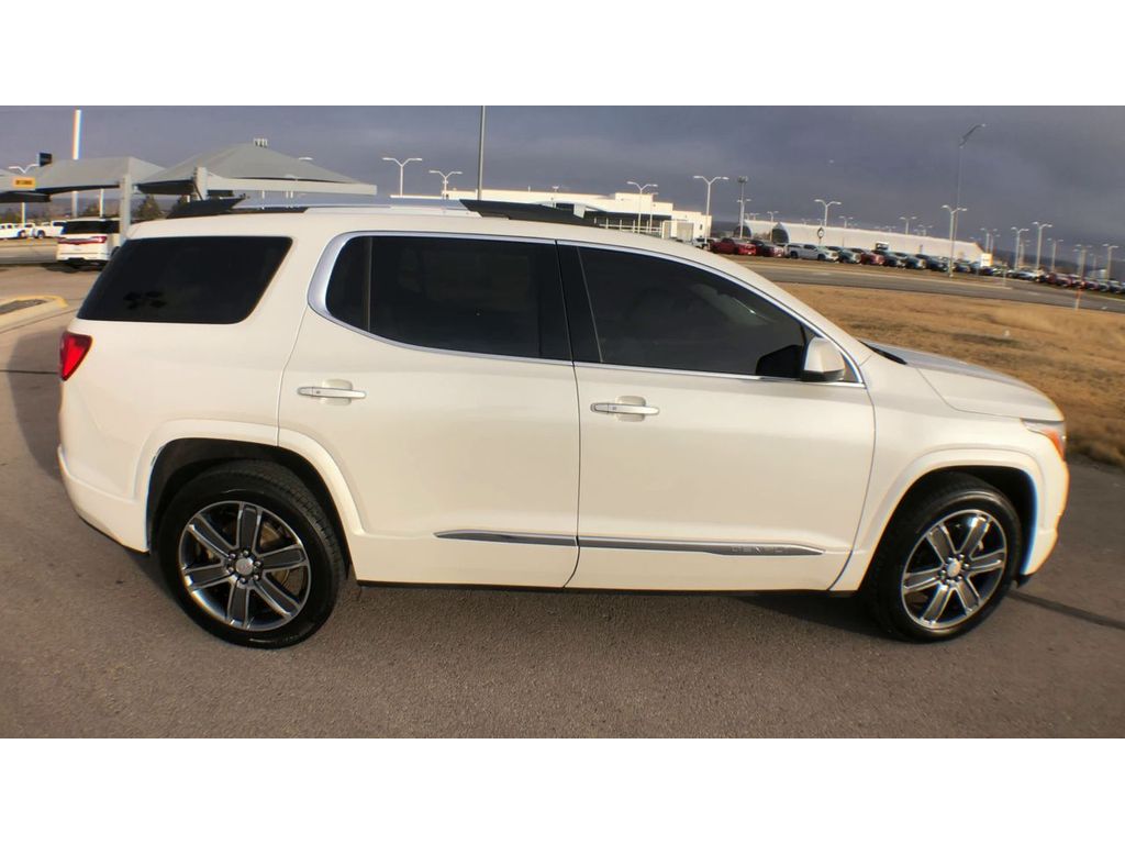 2017 GMC Acadia