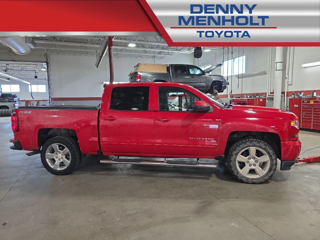 Used 2017 Chevrolet Silverado 1500 LT Trucks