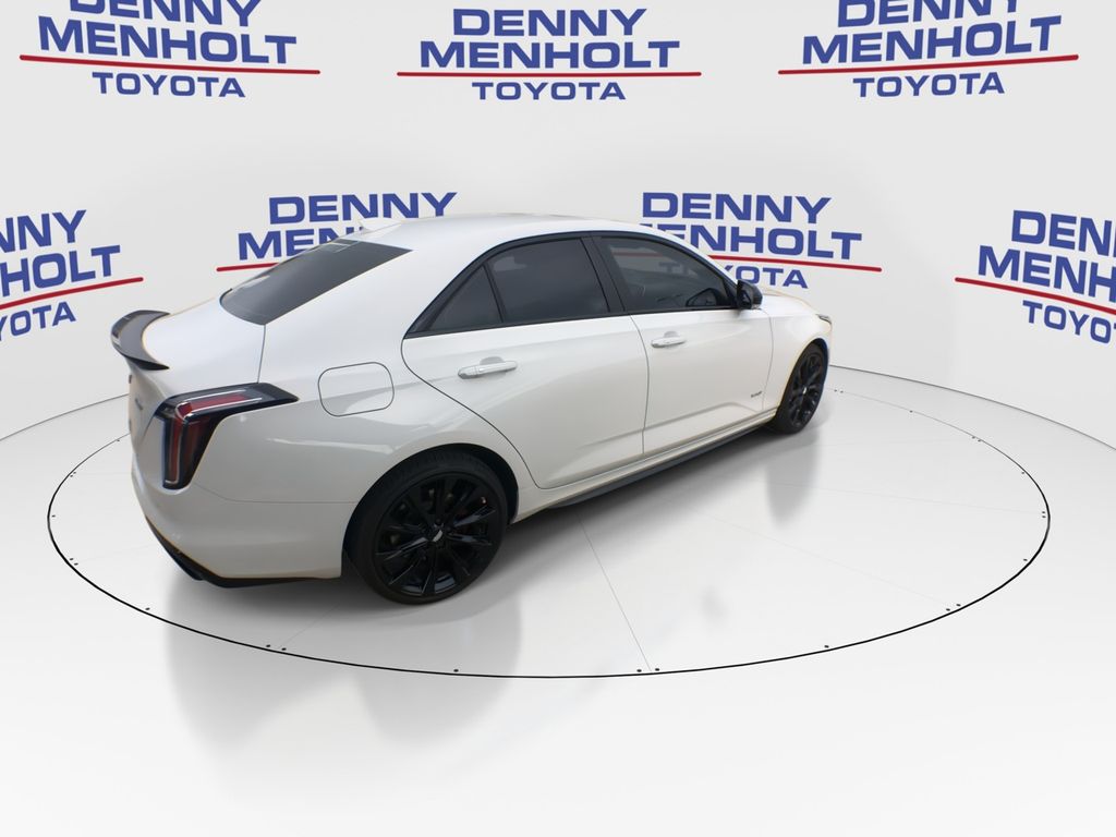 2022 Cadillac CT4